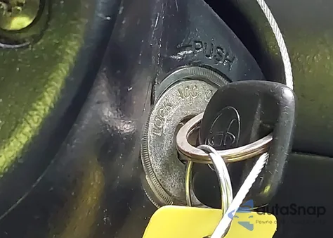 2005 Toyota Rav4 z USA, uszkodzony, nr VIN JTEGD20V356003260